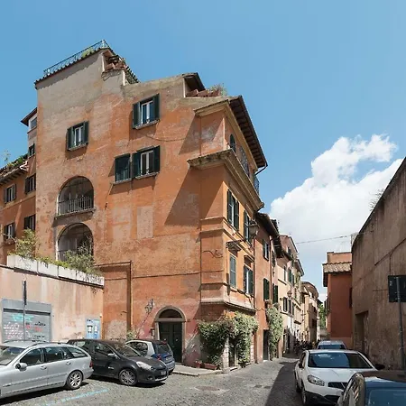 Trastevere Panoramic Rooftop Loft