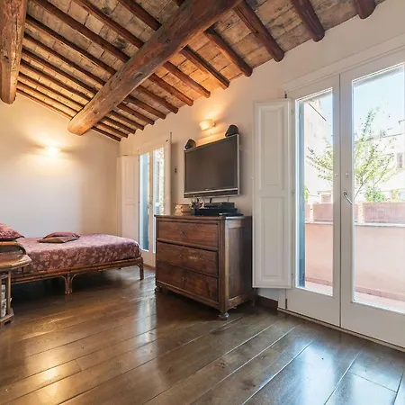 Trastevere Panoramic Rooftop Loft *